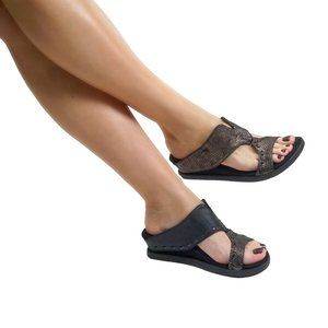 Asta - Metallic Flips to Black - Modzori Reversible Low Wedge Sandal